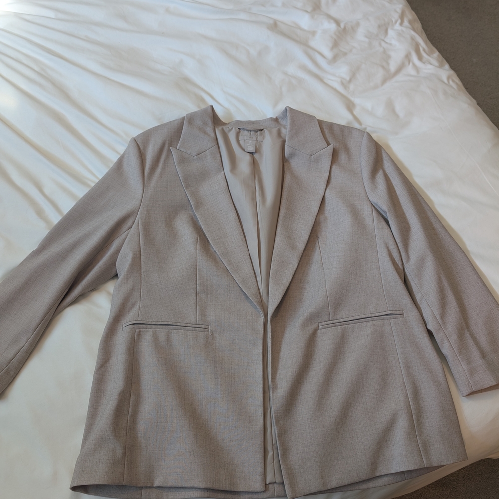 H&M Elegant Tan Blazer